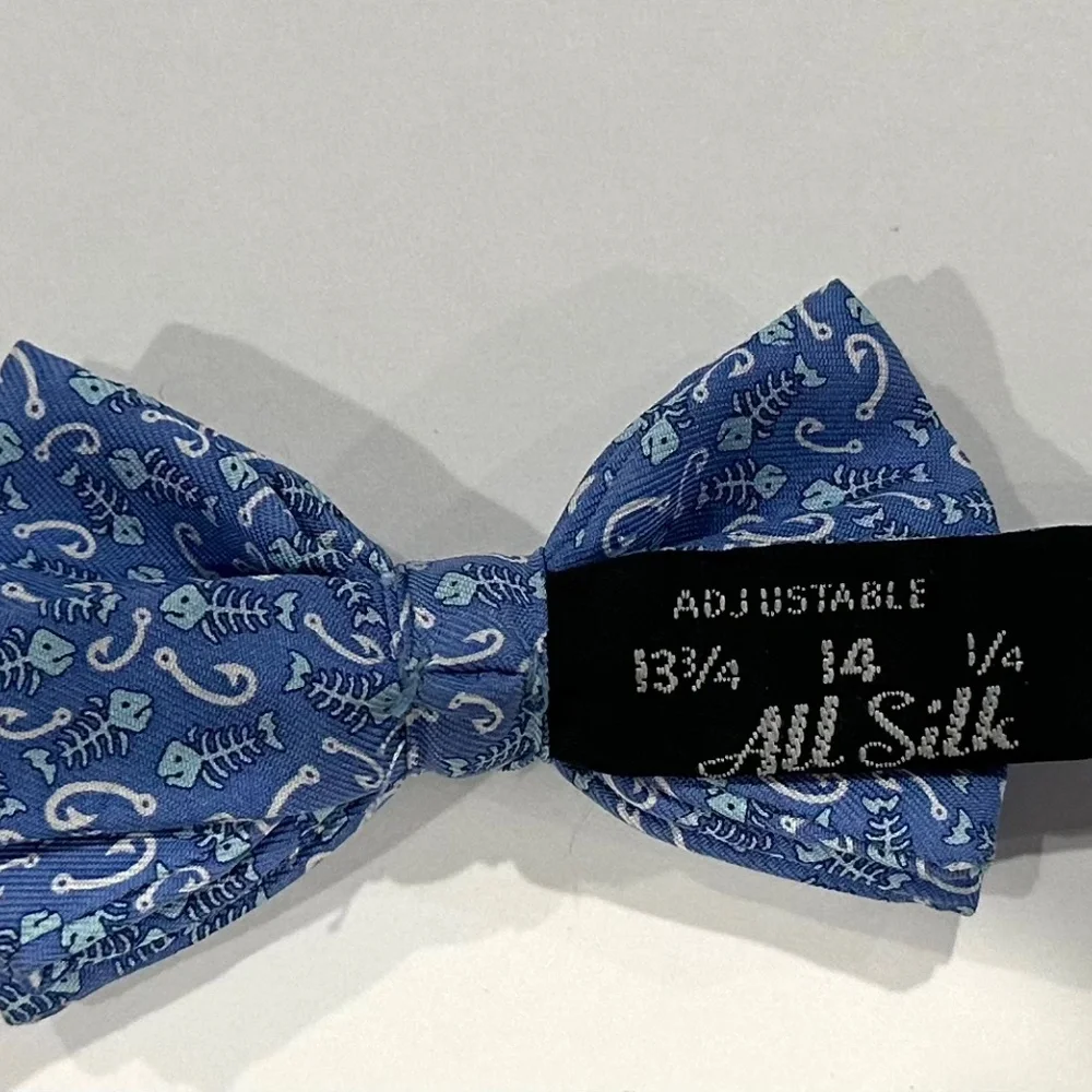 Boy's VINEYARD VINES Silk Bowtie - NEW With Tags.